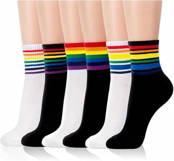 Die AKAMAS Regenbogen-Socken für Damen