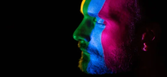 Pansexualität: Liebe ohne Geschlechtergrenzen - Sexuelle & Geschlechtliche Vielfalt erklärt