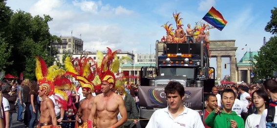 Farbenpracht & Freiheit: Bericht vom Berliner Pride Festival - Event-Berichte (wie CSD, Paraden, Festivals)