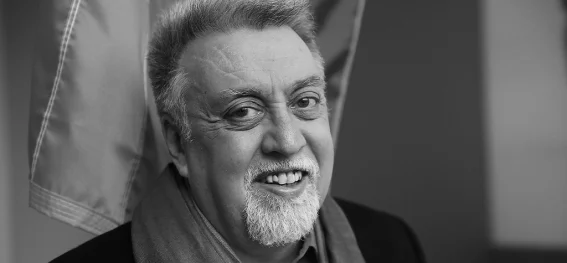 Gilbert Baker: Botschafter der Regenbogenflagge - Wichtige Figuren der LGBTQIA+ Geschichte